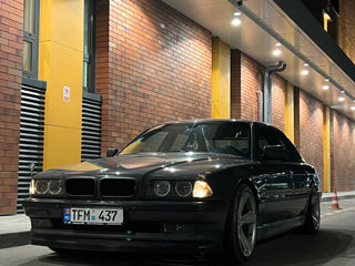 BMW 7 Series foto 4