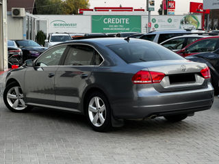 Volkswagen Passat foto 3