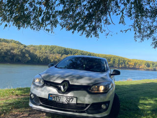 Renault Megane foto 2