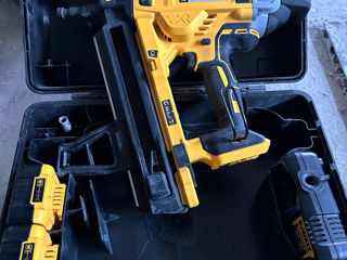 Гвоздезабивной пистолет Dewalt. foto 3