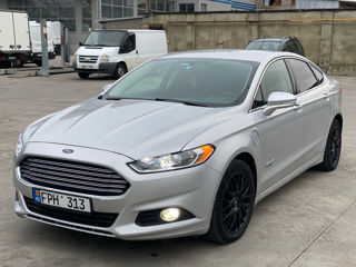 Ford Fusion foto 2