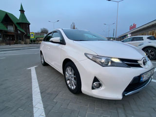 Toyota Auris фото 6