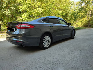 Ford Fusion foto 3