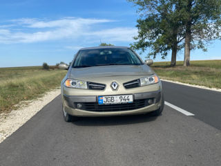 Renault Megane foto 1