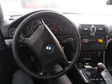 BMW 5 Series foto 4