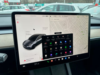 Tesla Model Y foto 17