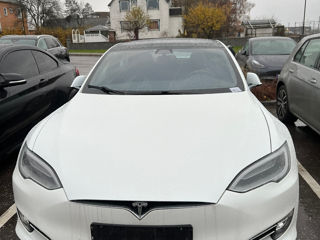 Tesla Model S foto 2