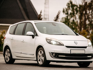 Renault Grand Scenic foto 1