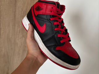 Air Jordan 1 mid