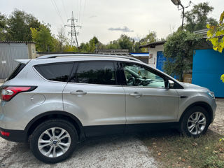 Ford Kuga foto 4