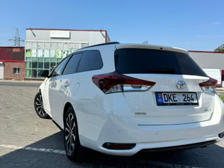 Toyota Auris foto 4