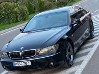 BMW 7 Series foto 1