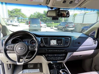 KIA Carnival foto 5