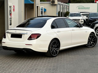 Mercedes E-Class foto 4