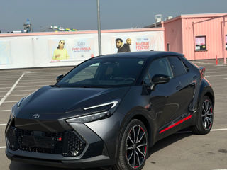 Toyota C-HR foto 2