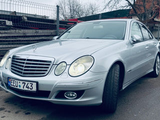 Mercedes E-Class foto 2