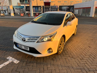 Toyota Avensis foto 2