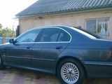 BMW 5 Series foto 2