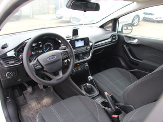 Ford Fiesta foto 9