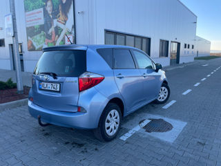 Toyota Verso-S foto 5