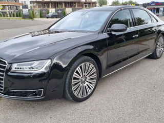 Audi A8 foto 1