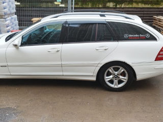 Mercedes C-Class foto 5