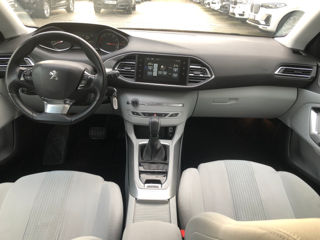 Peugeot 308 foto 8