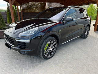 Porsche Cayenne foto 1