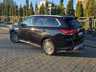 Mitsubishi Outlander foto 3