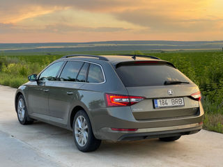 Skoda Superb foto 6