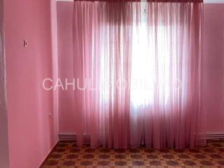 Apartament cu 2 camere, 65 m², Periferie, Cahul foto 4