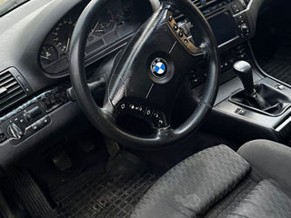 BMW 3 Series foto 5