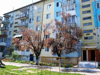 Apartament cu 3 camere, 67 m², Periferie, Cimișlia foto 1