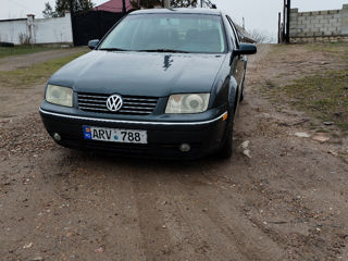 Volkswagen Jetta foto 4