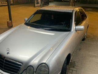 Mercedes E-Class foto 9