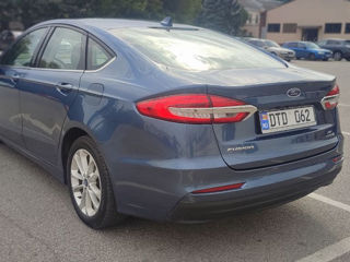 Ford Fusion foto 3