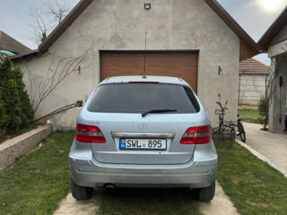 Mercedes B-Class foto 4