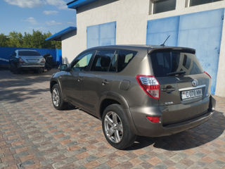 Toyota Rav 4 foto 3