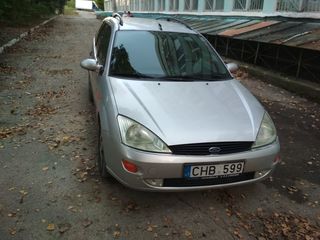 Ford Focus Wagon foto 3