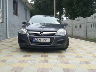 Opel Astra foto 1