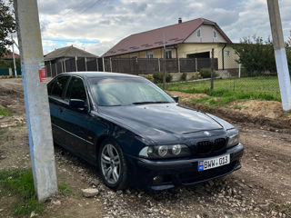 BMW 5 Series foto 2