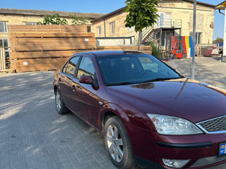 Ford Mondeo foto 4