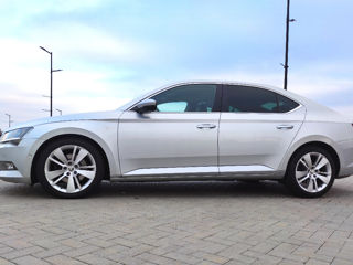 Skoda Superb foto 4