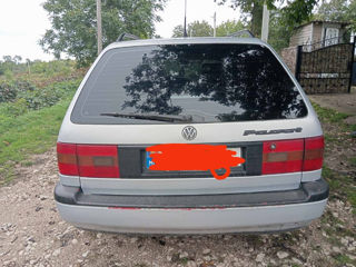 Volkswagen Passat foto 3