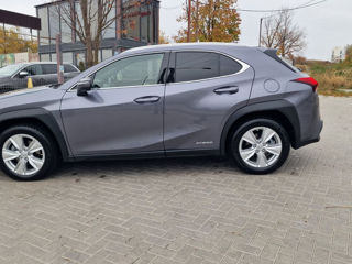 Lexus UX foto 3