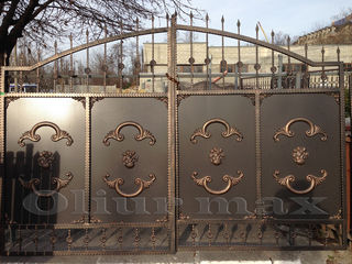Ворота, перила,заборы,  решётки, козырьки, металлические двери  и другие изделия из металла.