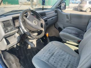 Volkswagen Caravelle foto 9