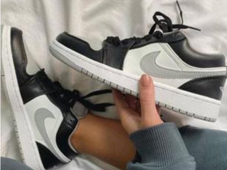 Nike Jordan pe loc în cutie