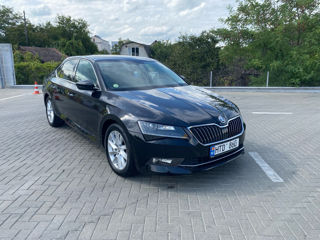 Skoda Superb foto 2