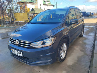 Volkswagen Touran foto 1